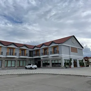 3* Hotel House Of Horses Shtepia E Kuajve